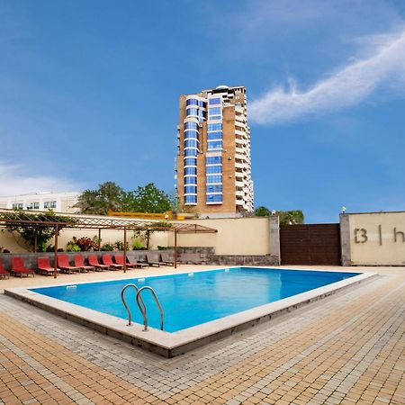 Bien Hotel Erevan Esterno foto