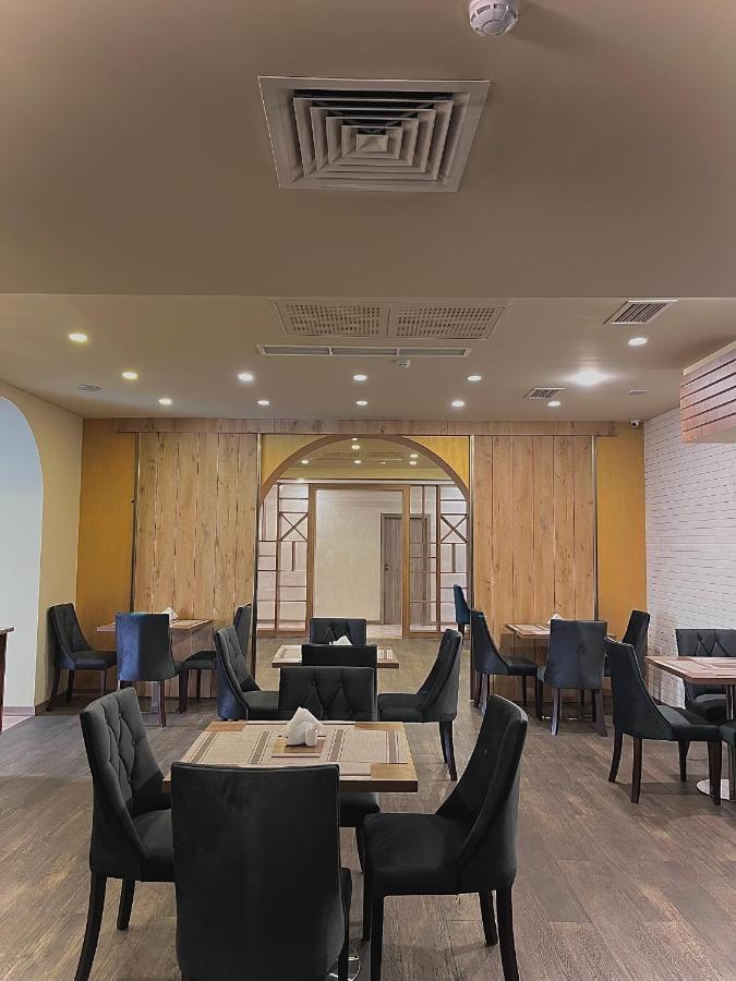 Bien Hotel Erevan Esterno foto