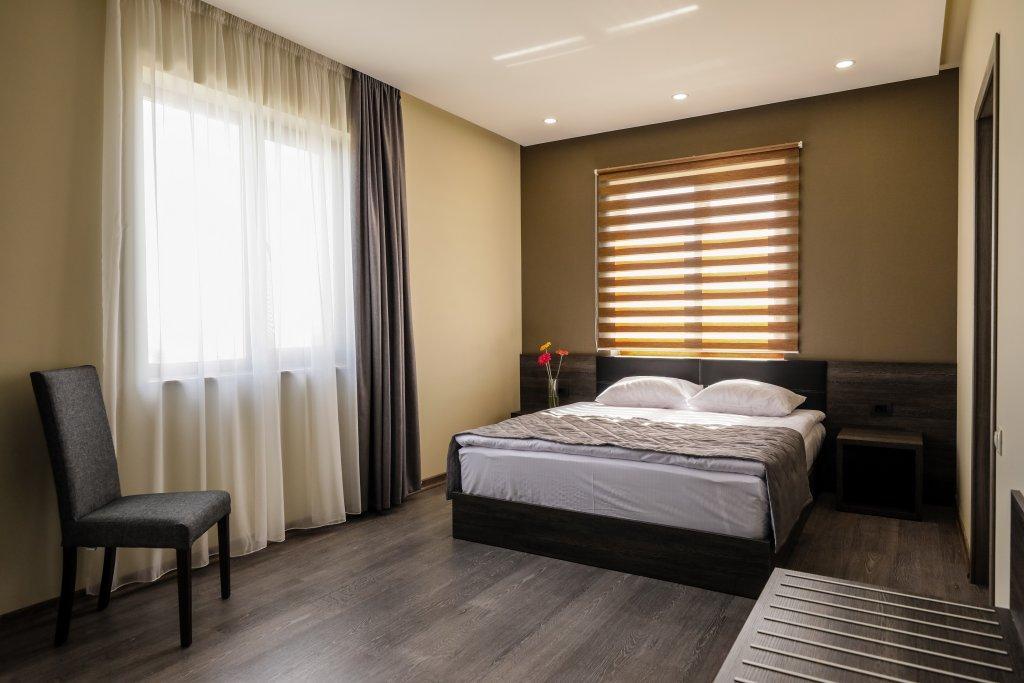 Bien Hotel Erevan Esterno foto