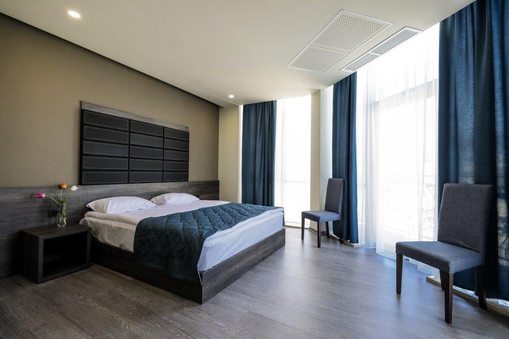 Bien Hotel Erevan Esterno foto