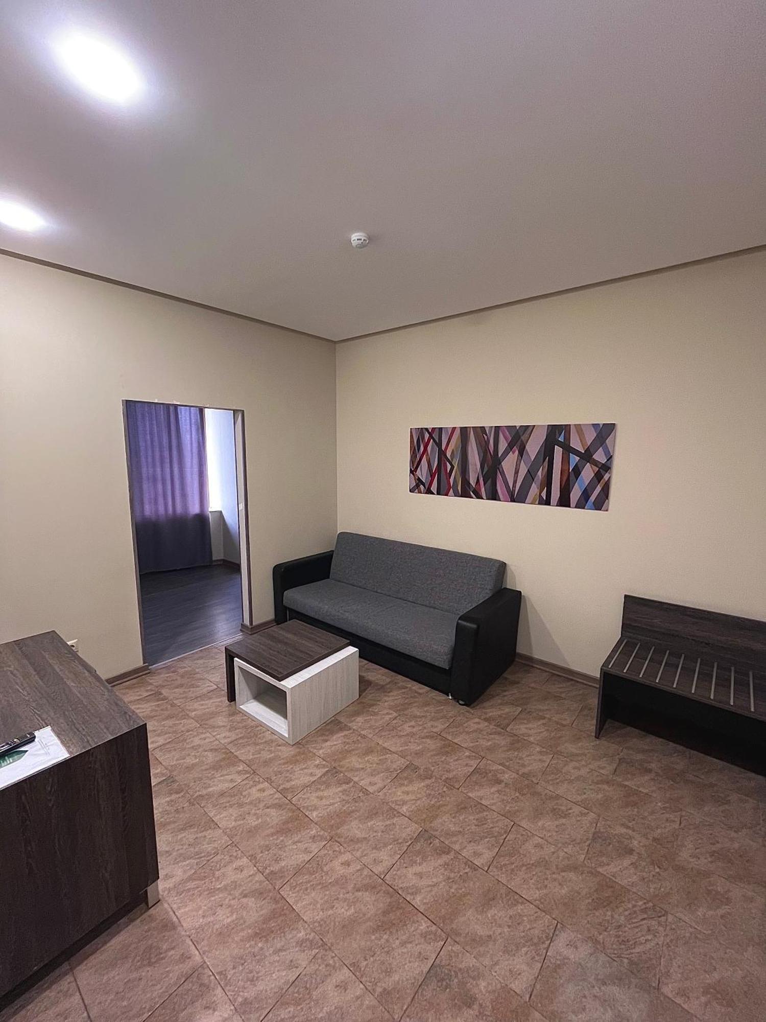 Bien Hotel Erevan Esterno foto