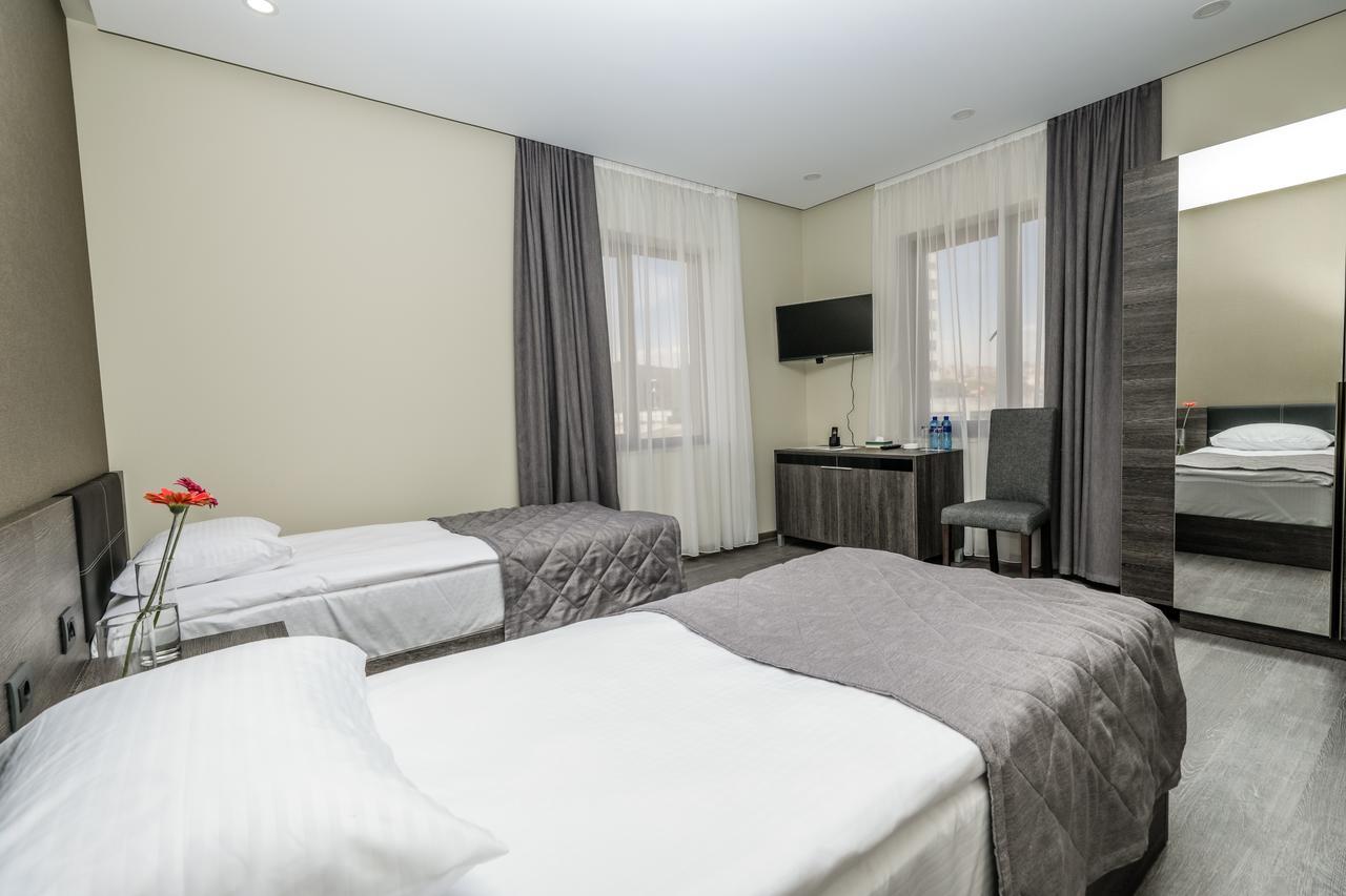Bien Hotel Erevan Esterno foto