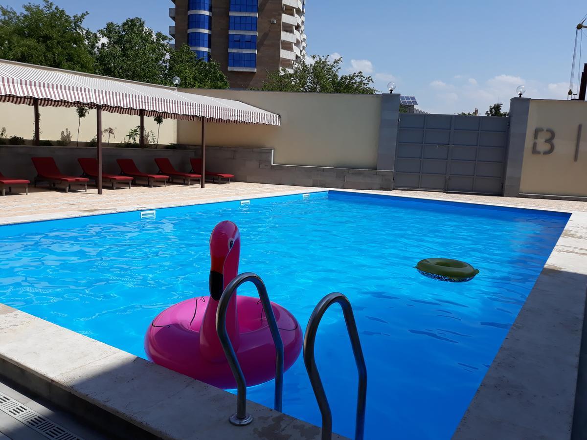 Bien Hotel Erevan Esterno foto