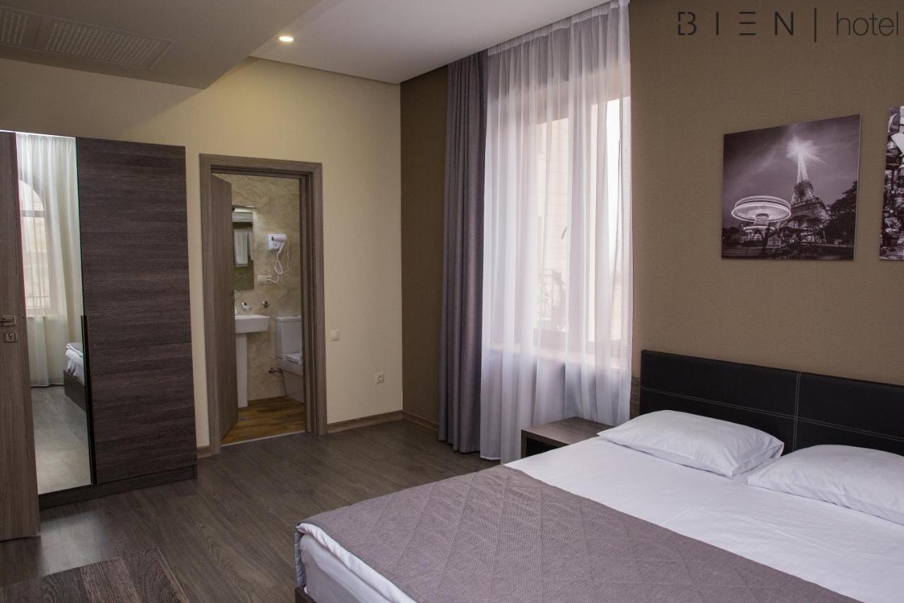 Bien Hotel Erevan Esterno foto